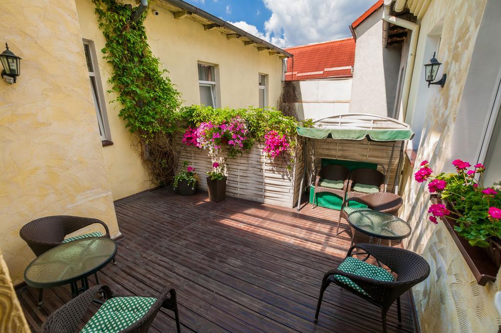 Lew Hostel Inowrocław Exterior foto